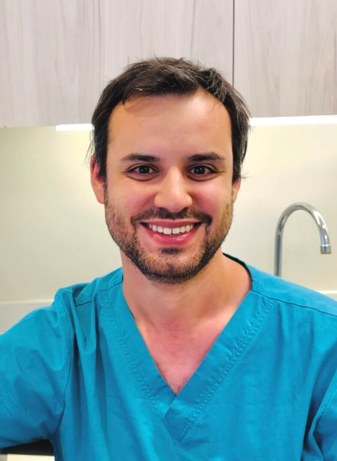 Dr. Alfredo Eyzaguirre